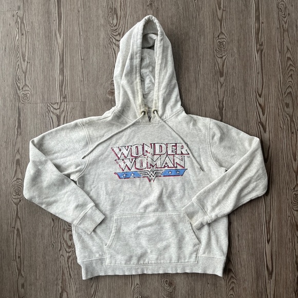 Wonder Woman DC Hoodie - Picture 1 of 3